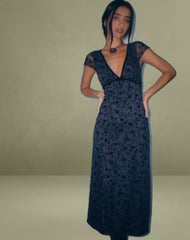 Vilinia Midi Dress in Pretty Petal Flock Black