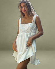 Liselotte Mini Dress in Ivory