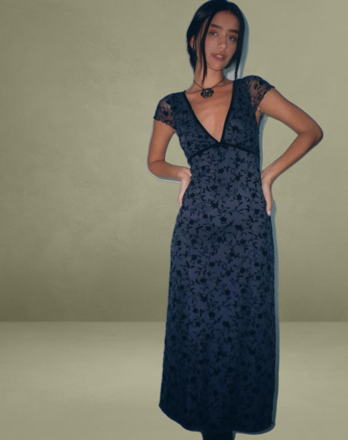 Vilinia Midi Dress in Pretty Petal Flock Black