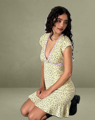 Gysele Mini Dress in Flowing Flower Yellow