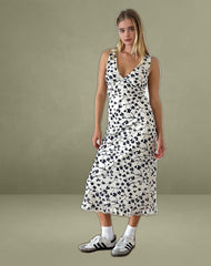 Gabriela Midi Dress in Grunge Floral Flock Cream